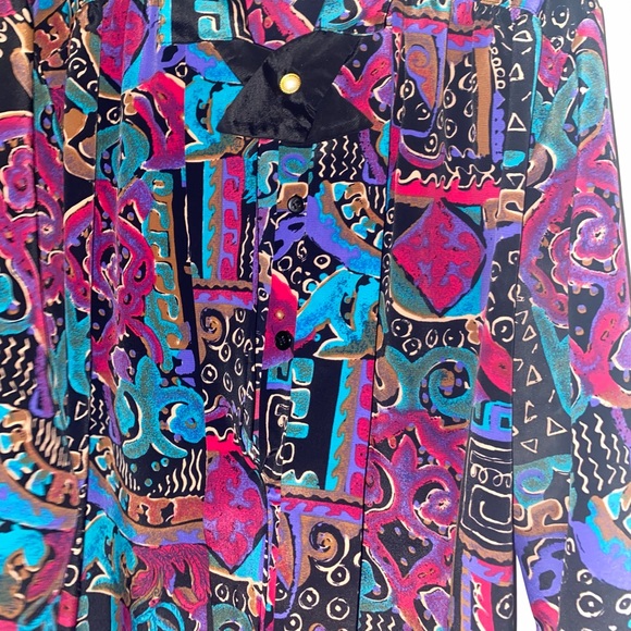 Multi colored blouse - Picture 2 of 3